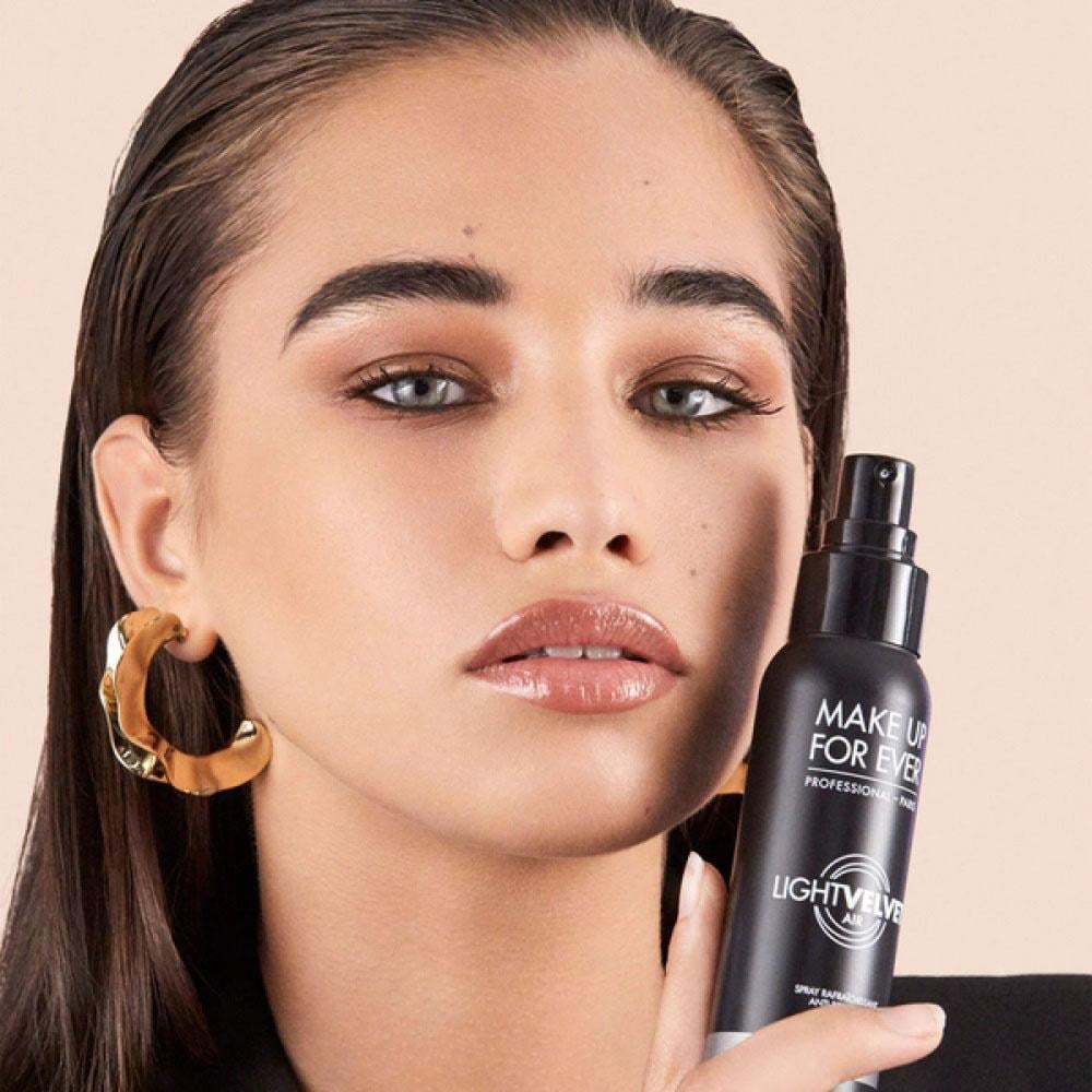 Make Up For Ever  Light Velvet  Air Spray - 100 Ml