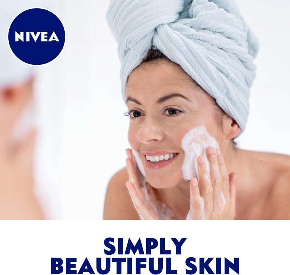NIVEA Natural Glow Face Wash with Vitamin C - 100 ml