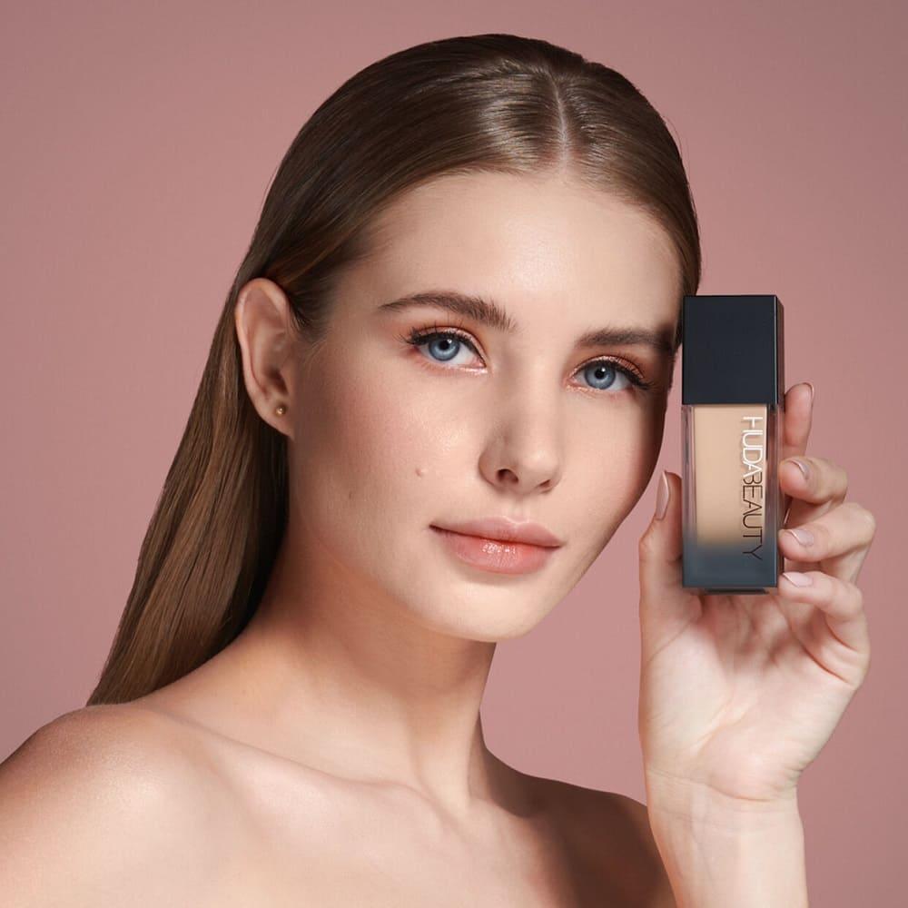 Huda Beauty Liquid Foundation Panna Cashew 140G - 35 ml