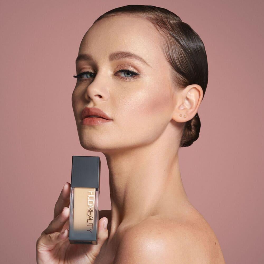 Huda Beauty Liquid Foundation Panna Crème Brulee 150G - 35 ml
