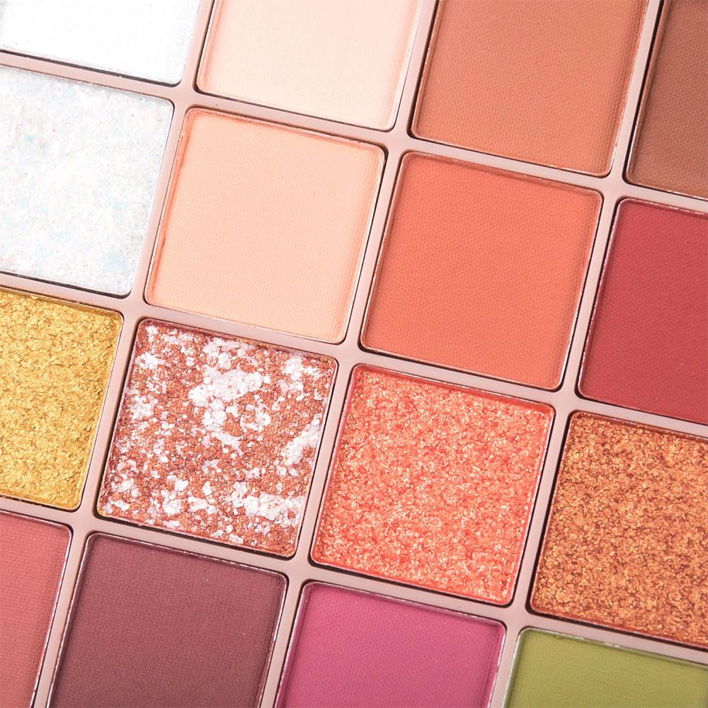 Nuevo Eyeshadow Palette Fall in Love 16 Colors