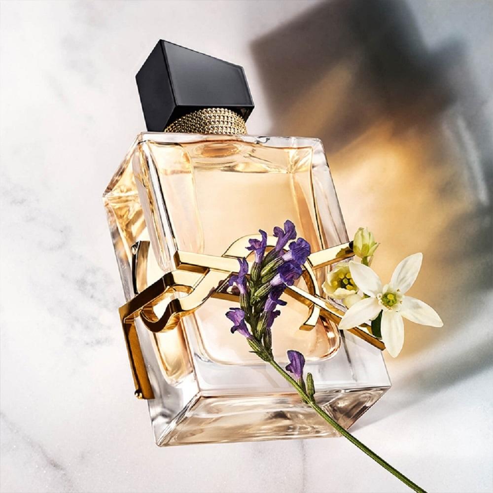 عطر ايف سان لوران لايبر للنساء - او دي بارفيوم 90 مل